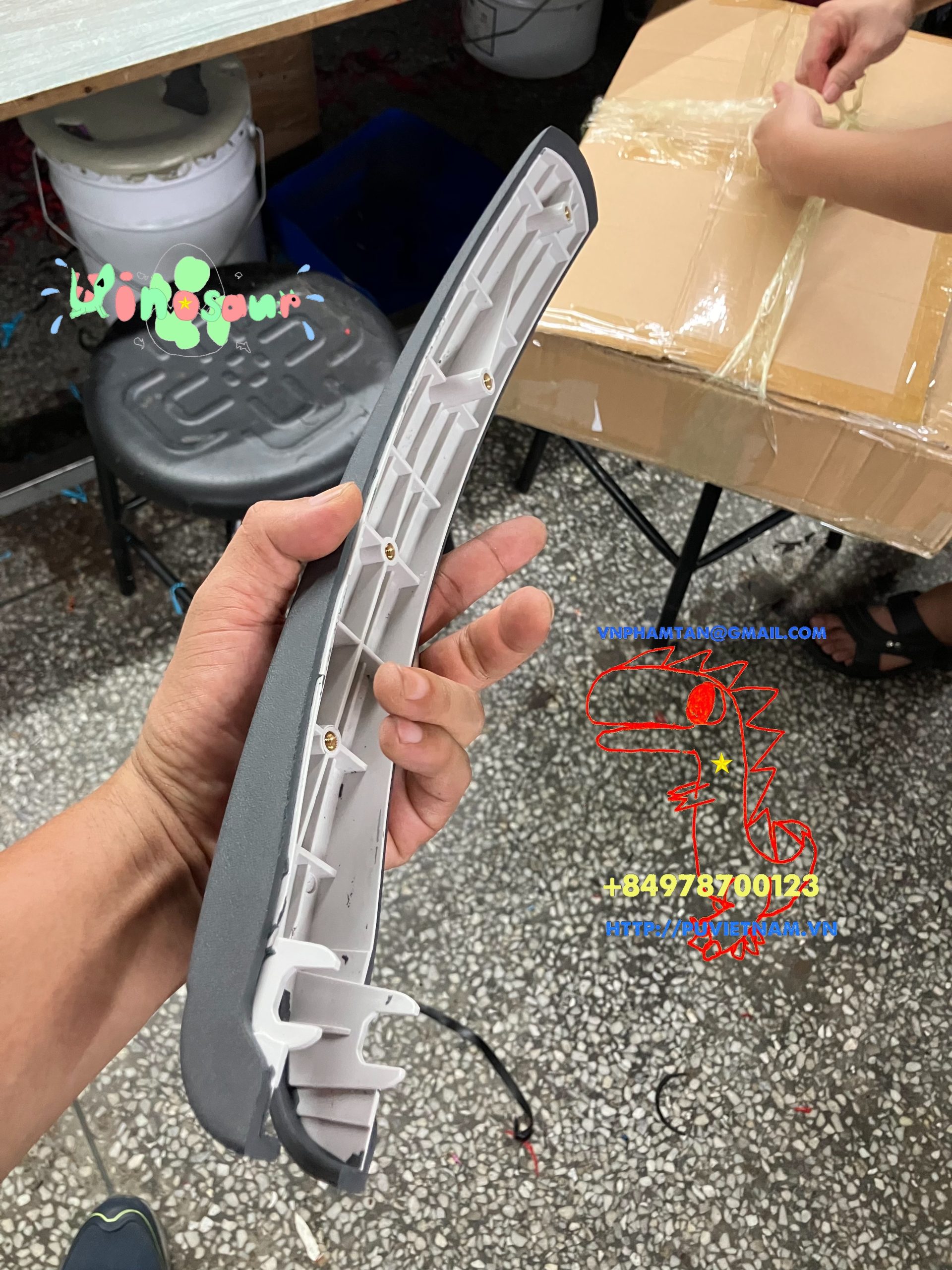 Cung cấp nguyên vật liệu PU foam gia công bọc xốp lên nhựa tựa tay ghế máy bay, ghế ô tô - Ảnh 7